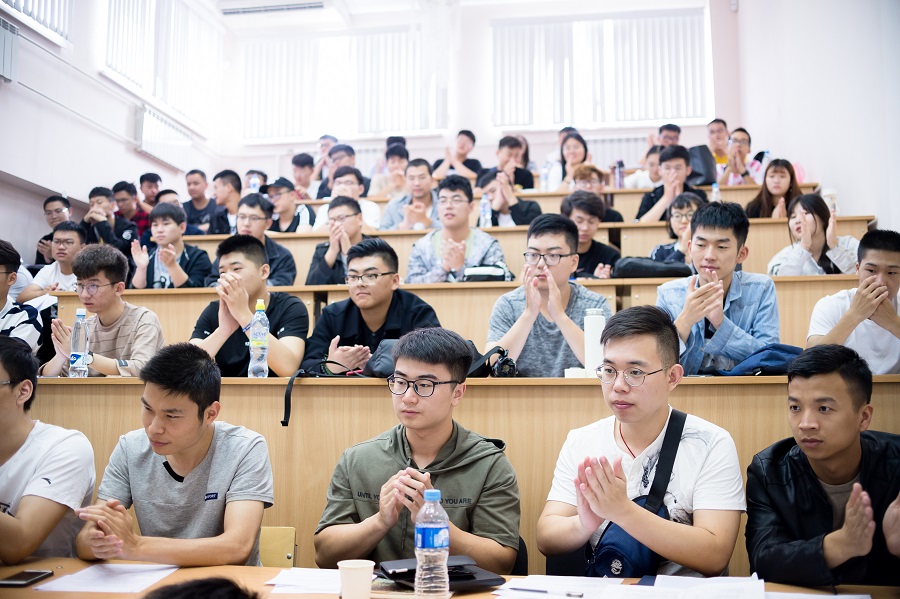 В ЮУрГУ начала работу летняя школа для абитуриентов из Китая